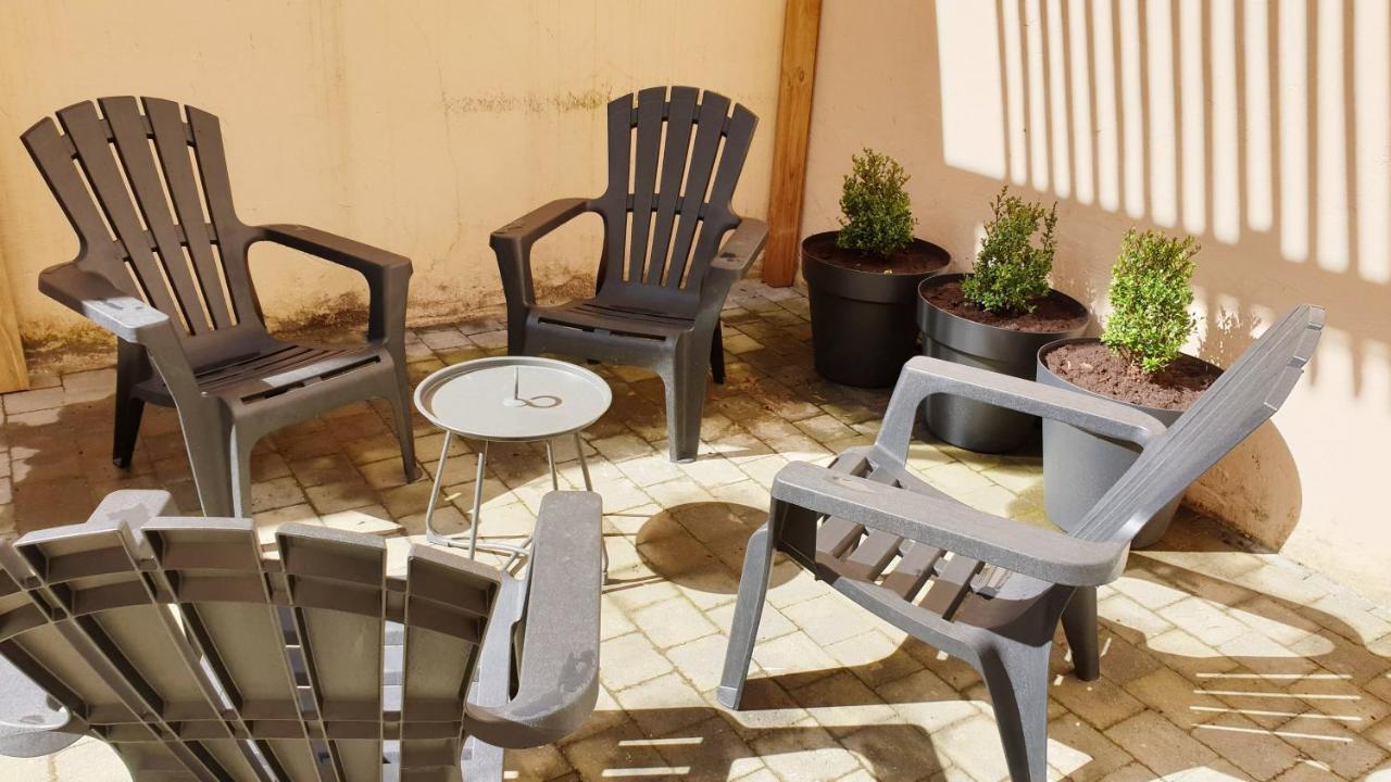 Le Patio Belle Maison En Plein Centre Ville, Avec Grande Terrasse Au Calme Bastogne Dış mekan fotoğraf