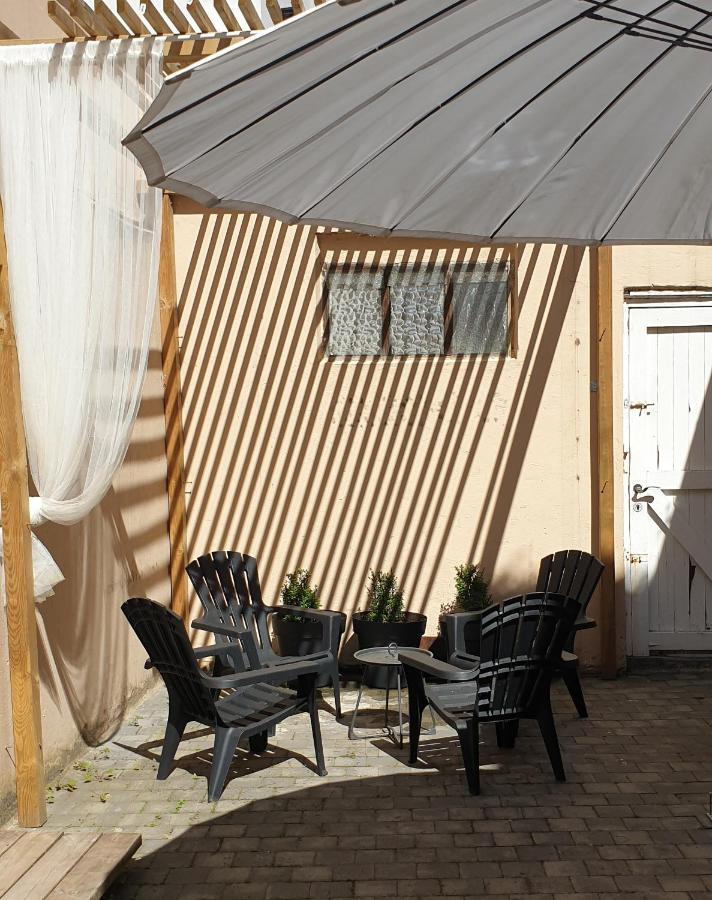 Le Patio Belle Maison En Plein Centre Ville, Avec Grande Terrasse Au Calme Bastogne Dış mekan fotoğraf